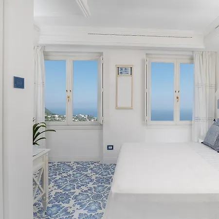 Piazzetta Diefenbach Capri