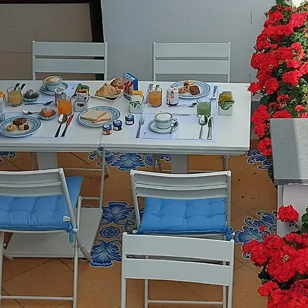 Piazzetta Diefenbach קאפרי