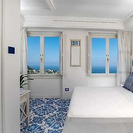 Piazzetta Diefenbach 4* كابري