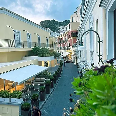 فندق Piazzetta Diefenbach كابري