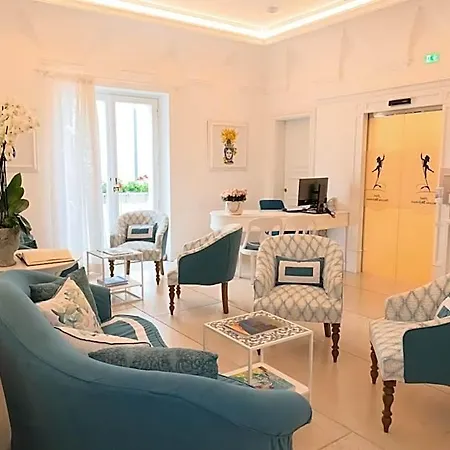 فندق Piazzetta Diefenbach كابري